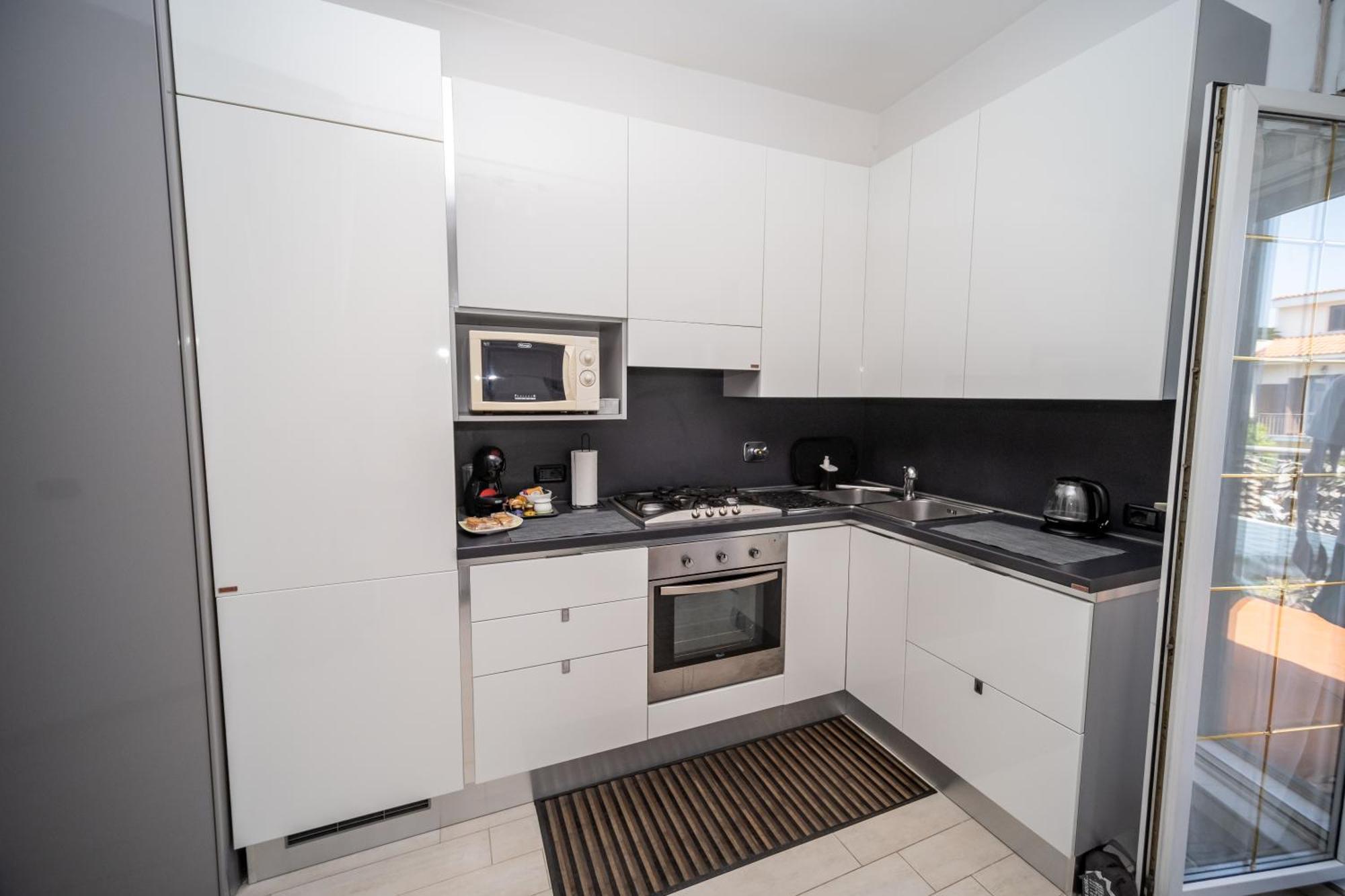 Fiumicino Business&Vacation Apt Wifi Bagian luar foto