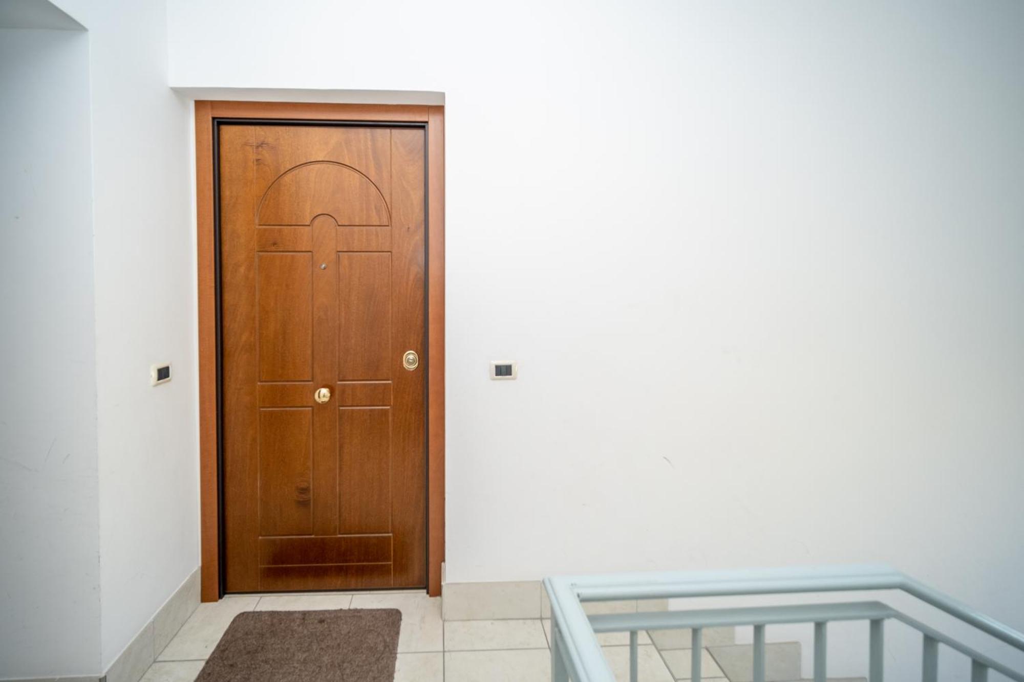Fiumicino Business&Vacation Apt Wifi Bagian luar foto