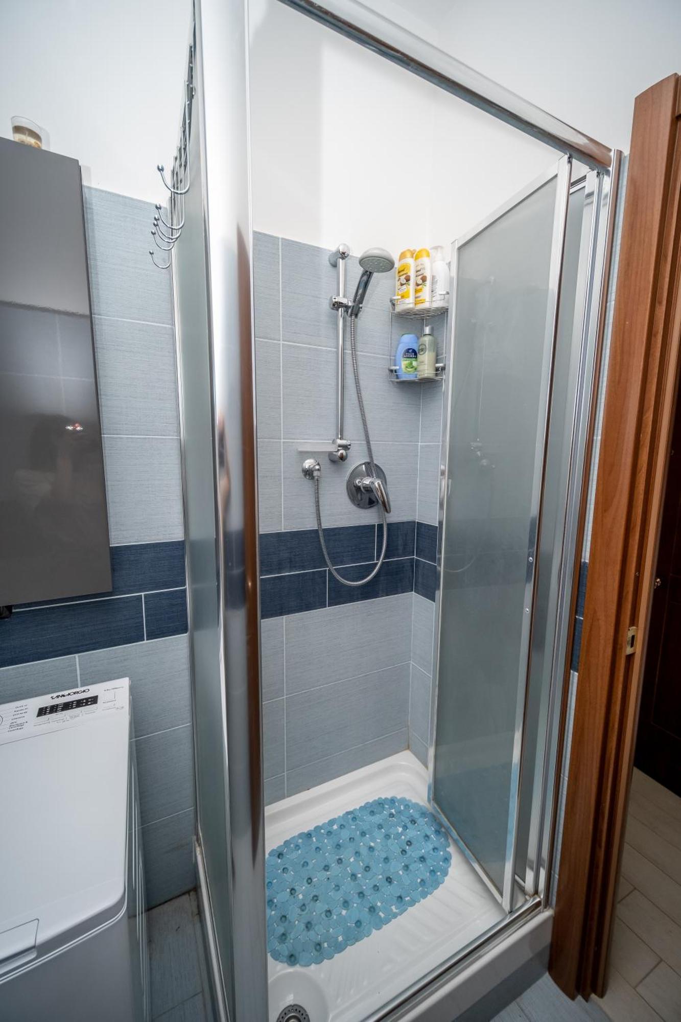 Fiumicino Business&Vacation Apt Wifi Bagian luar foto